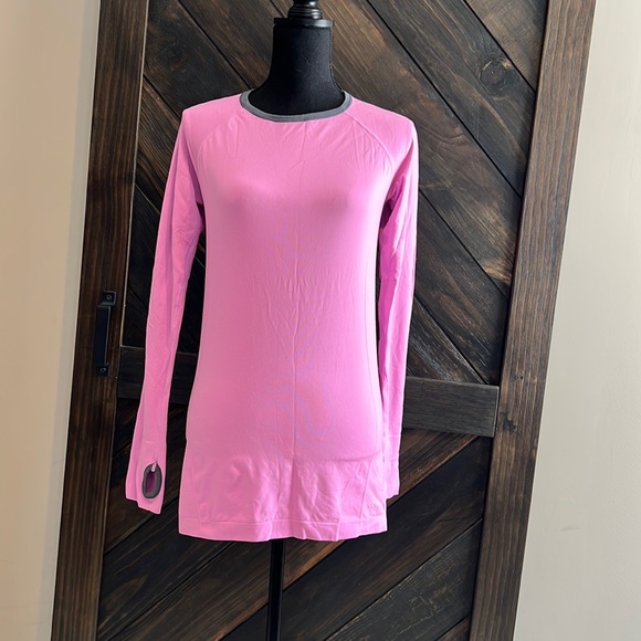 Victoria's Secret Tops - VSX Sport top
